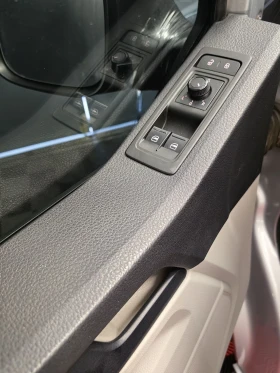 Обява за продажба на VW Transporter 2.0TDI BLUEMOTION/ПОДГРЕВ/НАВИ/МУЛТИ/ПЕРФЕКТЕН ~21 900 лв. - изображение 8