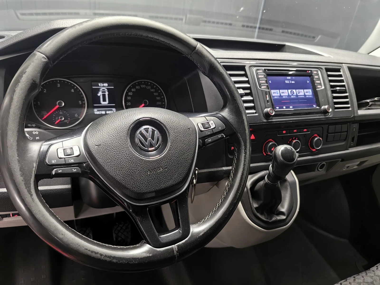 VW Transporter 2.0TDI BLUEMOTION/ПОДГРЕВ/НАВИ/МУЛТИ/ПЕРФЕКТЕН - изображение 10