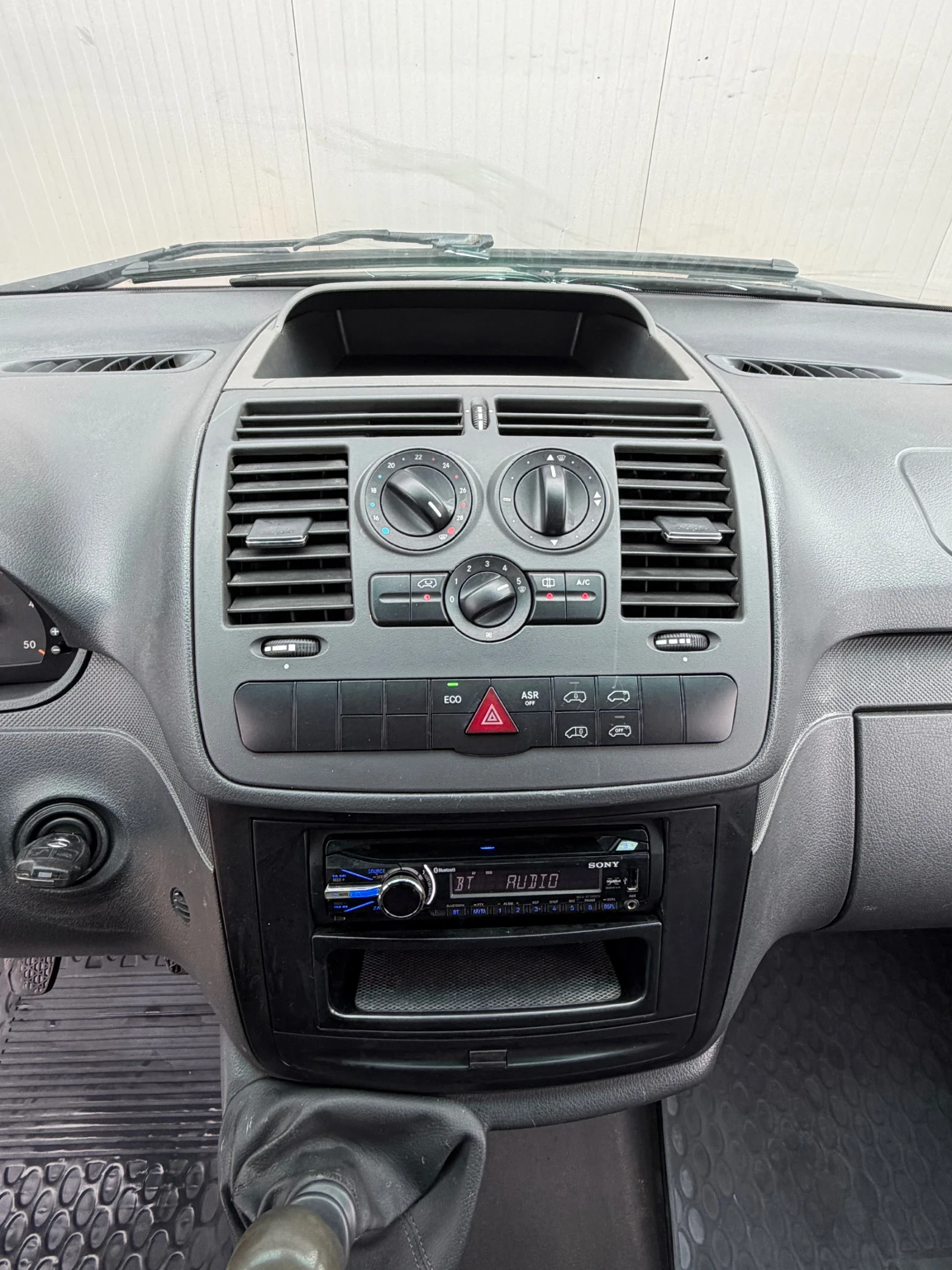 Mercedes-Benz Vito, снимка 8 - Бусове и автобуси - 56670758