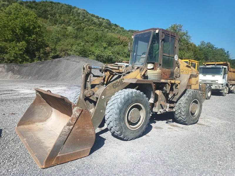 Челен товарач Друга марка Case 621B