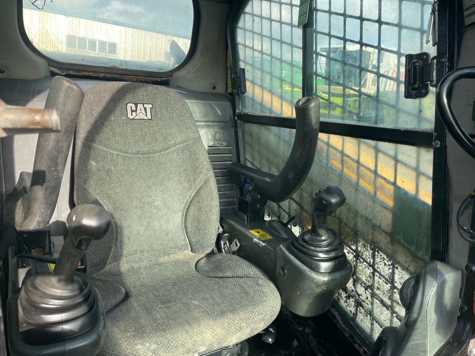 Мини челни товарачи Cat 246 D КОФА+ ВИЛИЦИ ЛИЗИНГ - изображение 10