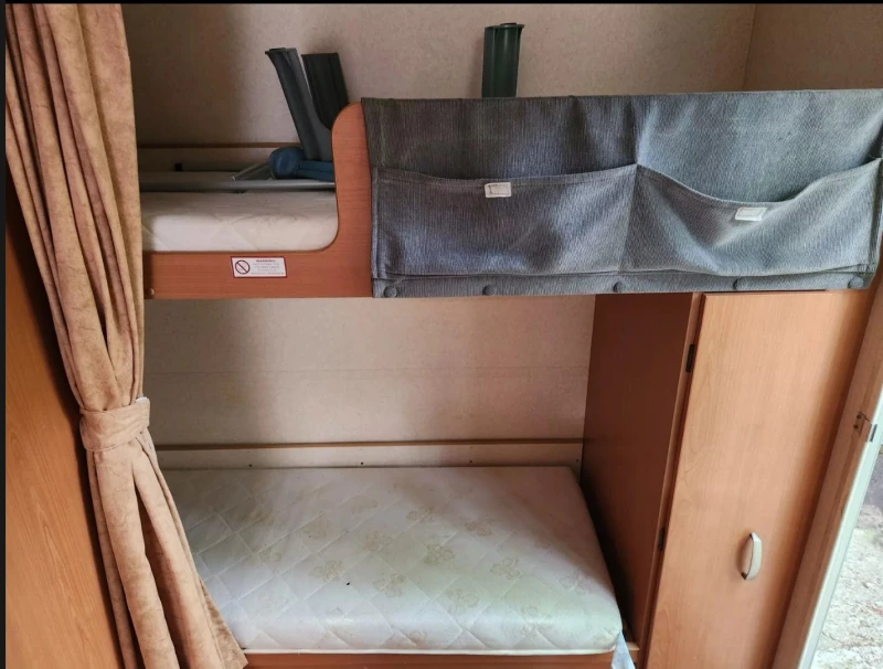 Каравана Bailey 550/6, снимка 10 - Каравани и кемпери - 49765895