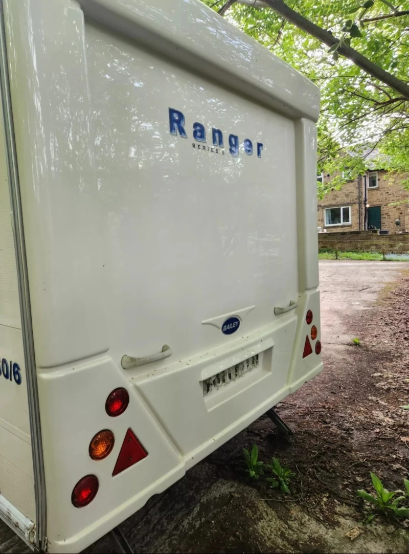 Каравана Bailey 550/6, снимка 4 - Каравани и кемпери - 49765895