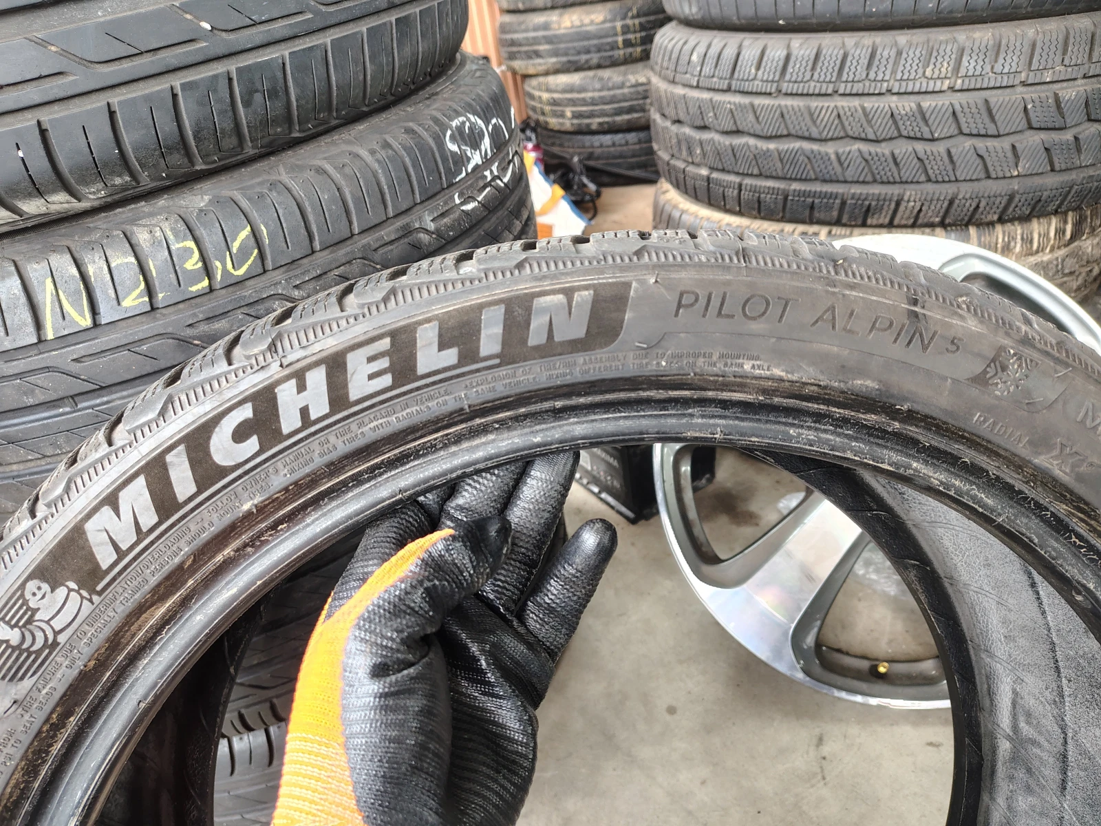  245/40R19 | Mobile.bg   5
