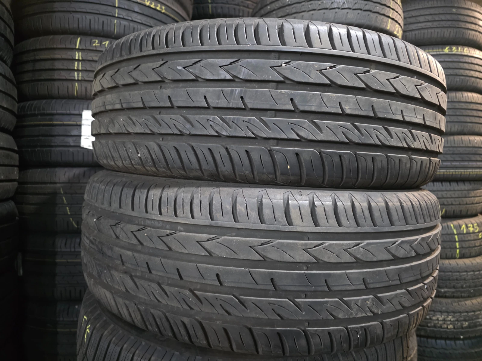 Гуми Летни 215/60R17, снимка 5 - Гуми и джанти - 54086518