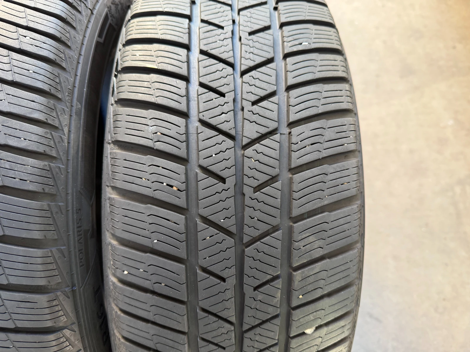 Гуми Зимни 205/55R16, снимка 3 - Гуми и джанти - 55977821