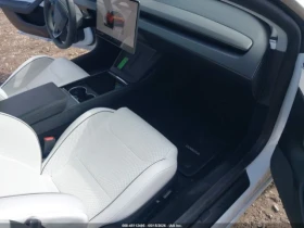 Tesla Model 3 PERFORMANCE ALL-WHEEL DRIVE, снимка 7