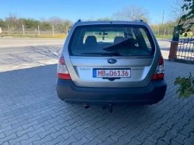     Subaru Forester 2.0i  