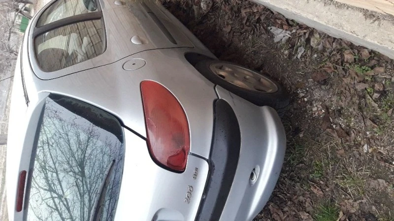 Peugeot 206 2.0, снимка 5 - Автомобили и джипове - 39910385