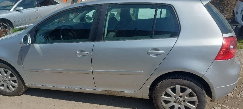 VW Golf 1.9tdi, снимка 5 - Автомобили и джипове - 40446404