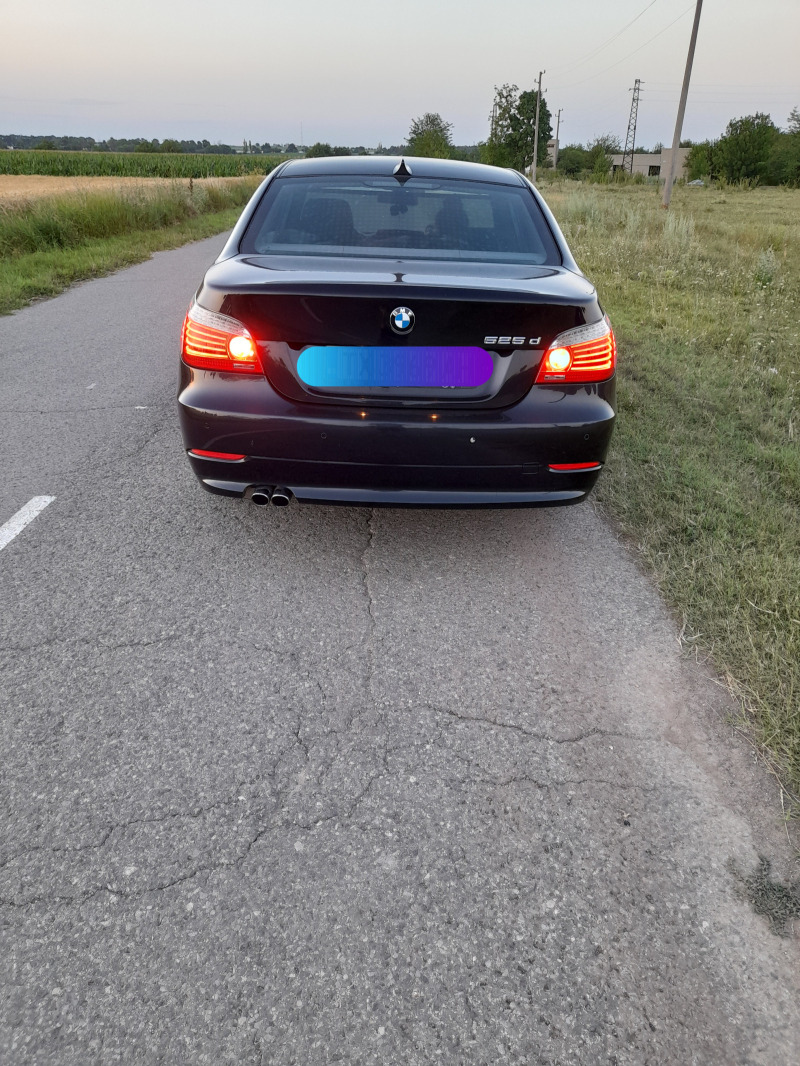 BMW 525 E 60 feselift, снимка 8 - Автомобили и джипове - 43561821