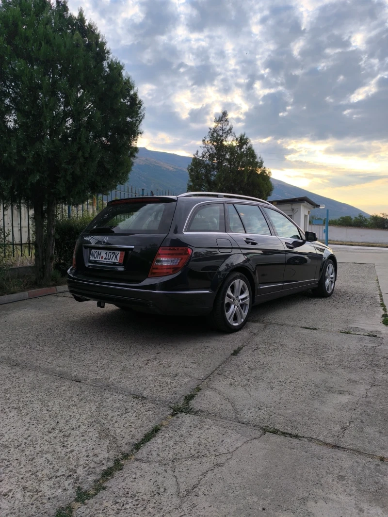 Mercedes-Benz C 180 C180 CGI, снимка 4 - Автомобили и джипове - 51023444