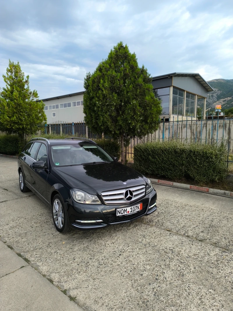 Mercedes-Benz C 180 C180 CGI, снимка 2 - Автомобили и джипове - 51023444