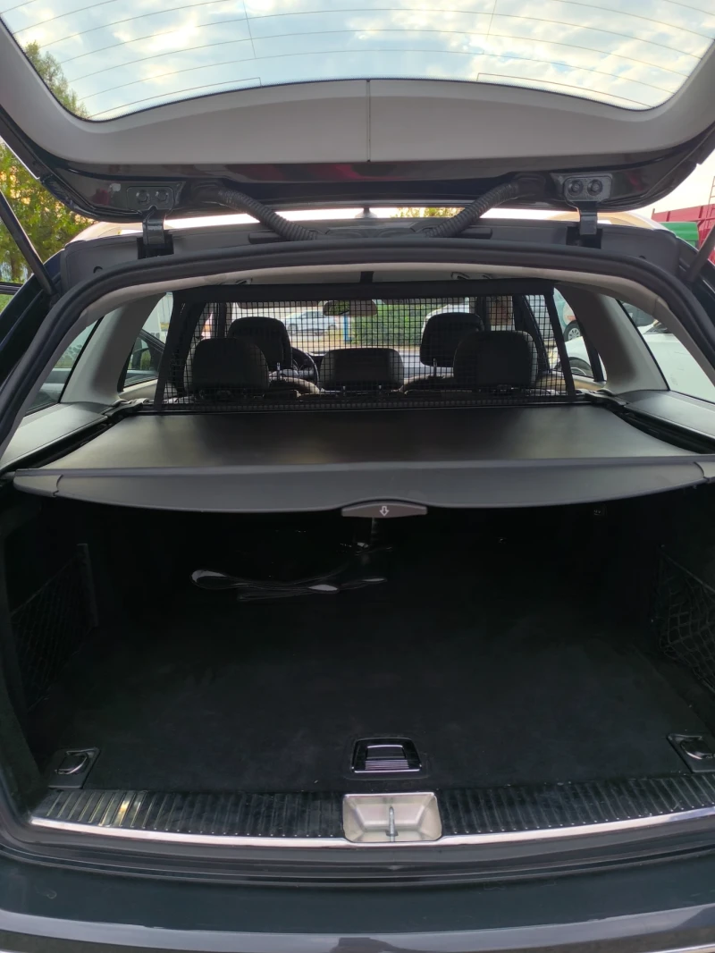 Mercedes-Benz C 180 C180 CGI, снимка 14 - Автомобили и джипове - 51023444