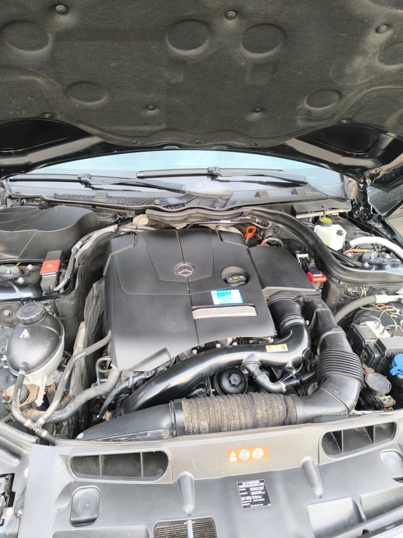 Mercedes-Benz C 180 C180 CGI, снимка 15 - Автомобили и джипове - 51023444