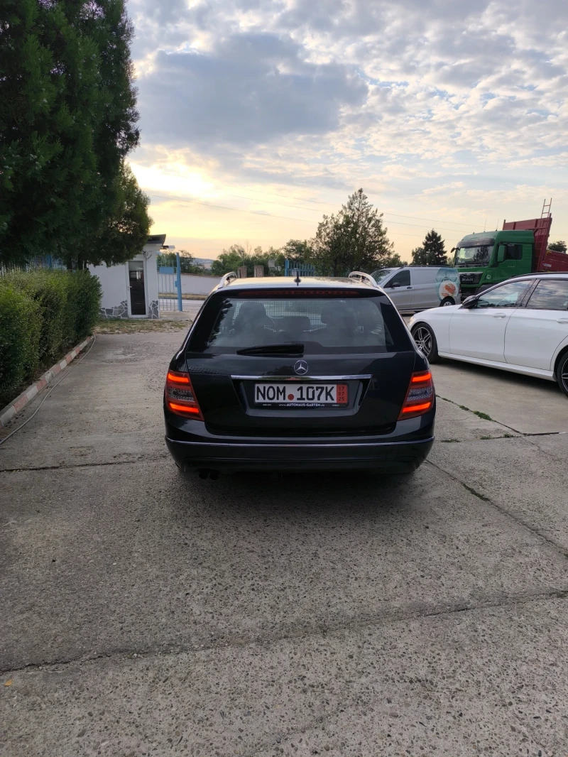 Mercedes-Benz C 180 C180 CGI, снимка 5 - Автомобили и джипове - 51023444