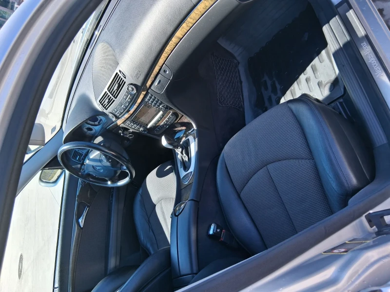 Mercedes-Benz E 320, снимка 4 - Автомобили и джипове - 52343367