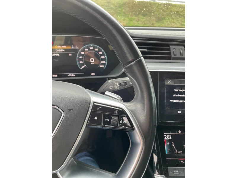 Audi E-Tron 50 - 71kW 313кс, снимка 9 - Автомобили и джипове - 52541808