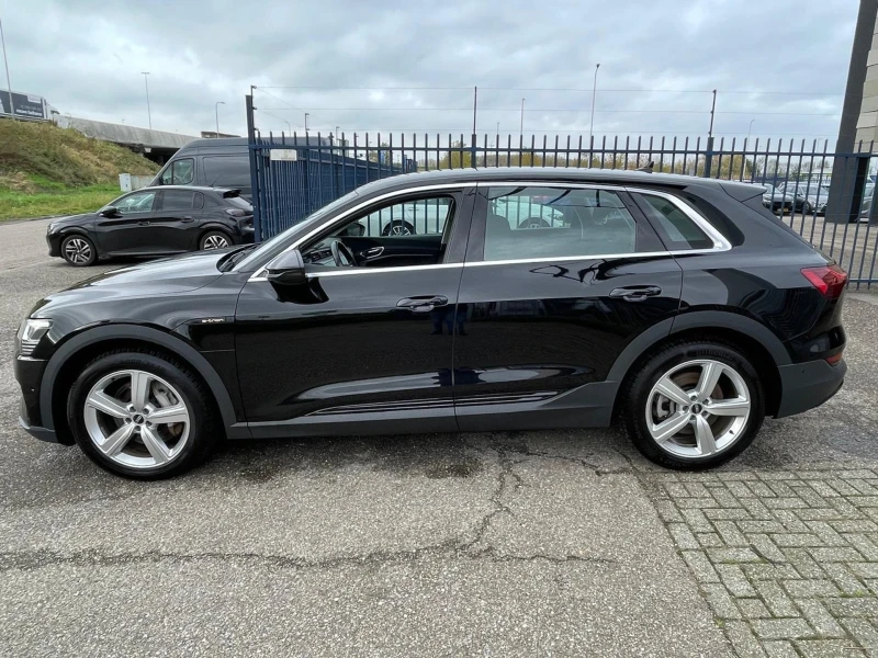 Audi E-Tron 50 - 71kW 313кс, снимка 15 - Автомобили и джипове - 52541808