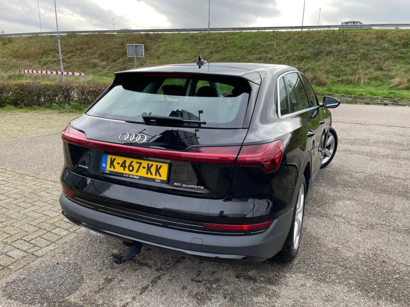 Audi E-Tron 50 - 71kW 313кс, снимка 3 - Автомобили и джипове - 52541808