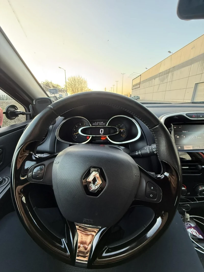 Renault Clio 1.5 dci, снимка 8 - Автомобили и джипове - 53589557