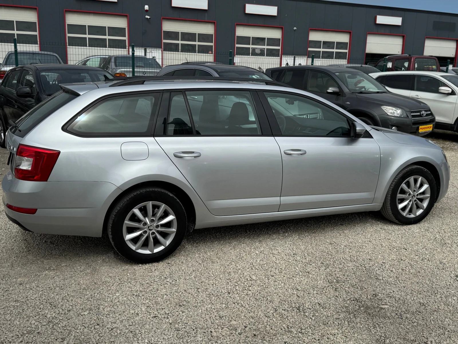 Skoda Octavia 1.6TDI DSG - изображение 7
