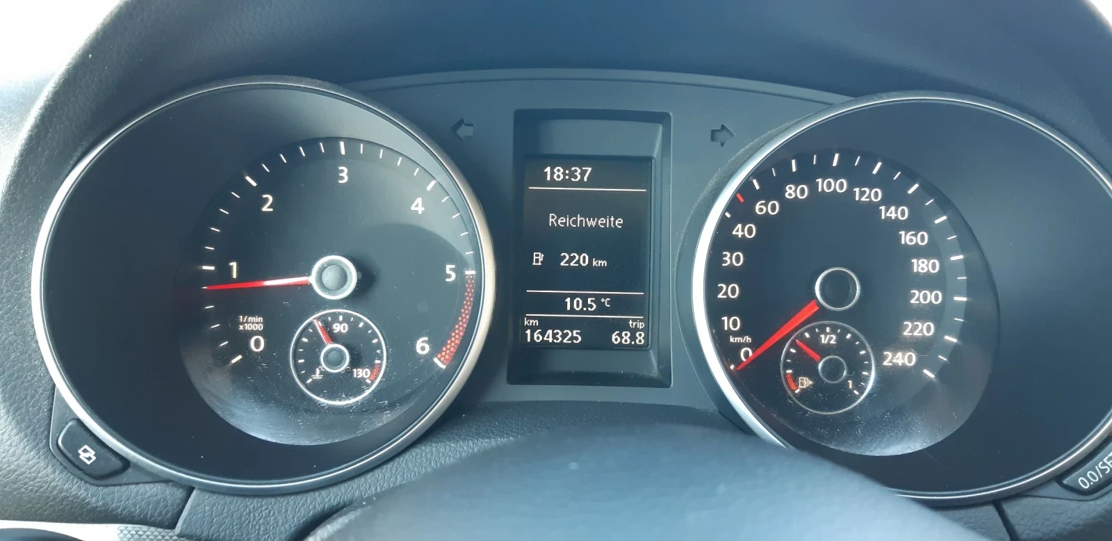 VW Golf 1.6-105к.с, ЕВРО 5 - изображение 10