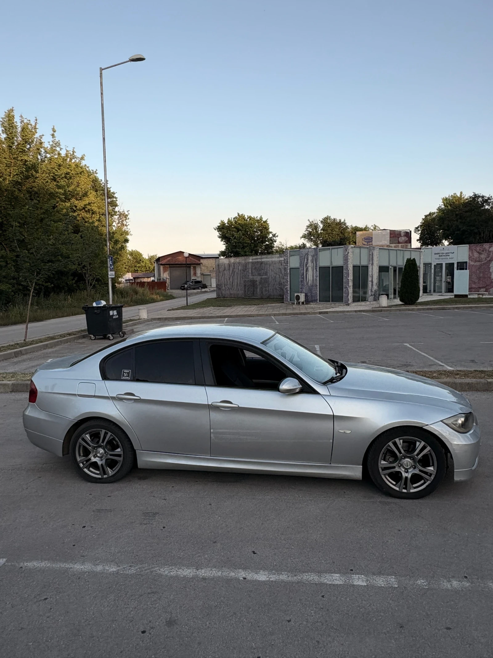 BMW 320  - изображение 2