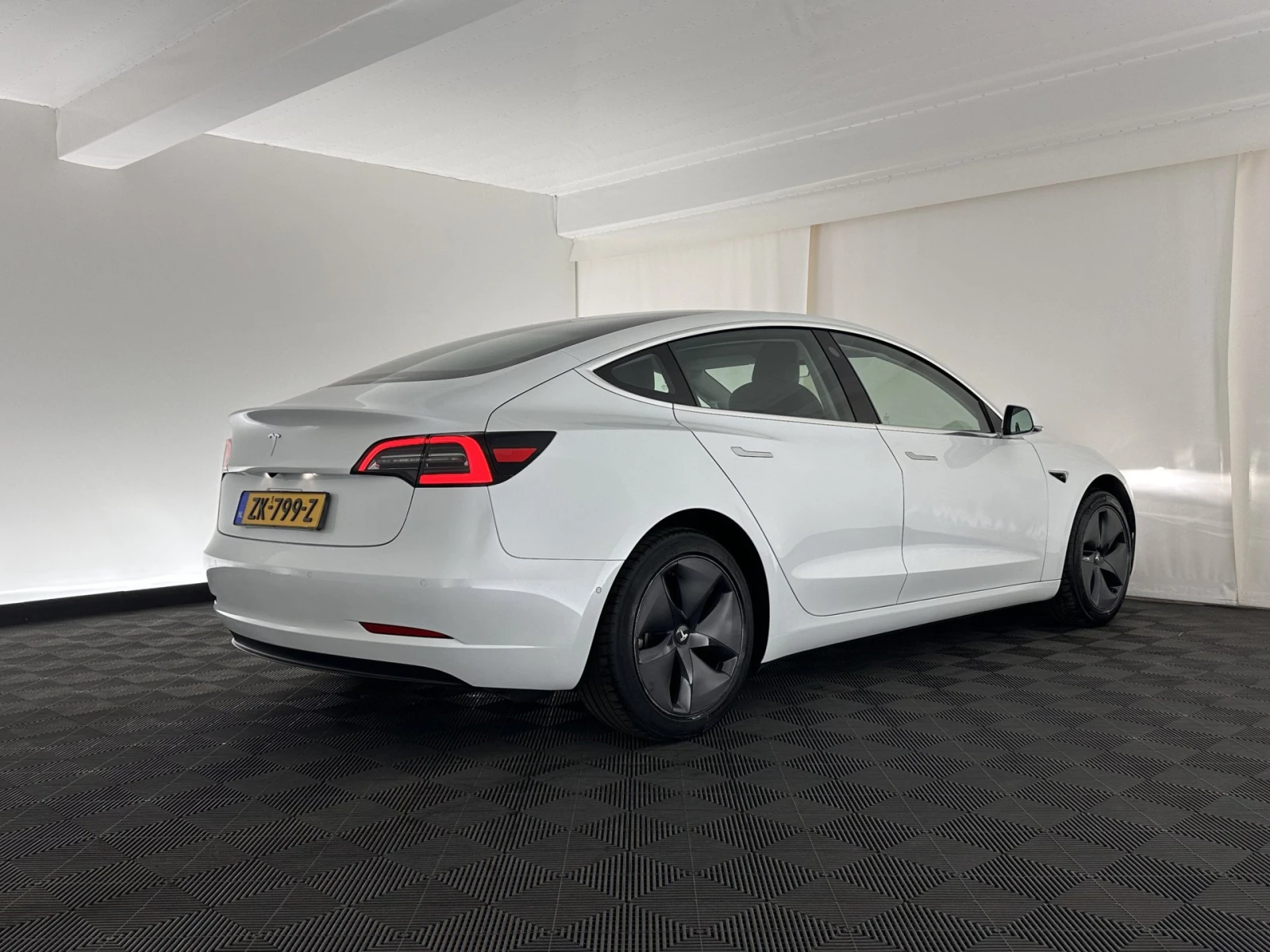 Tesla Model 3 Топ Цена Безупречна - изображение 3