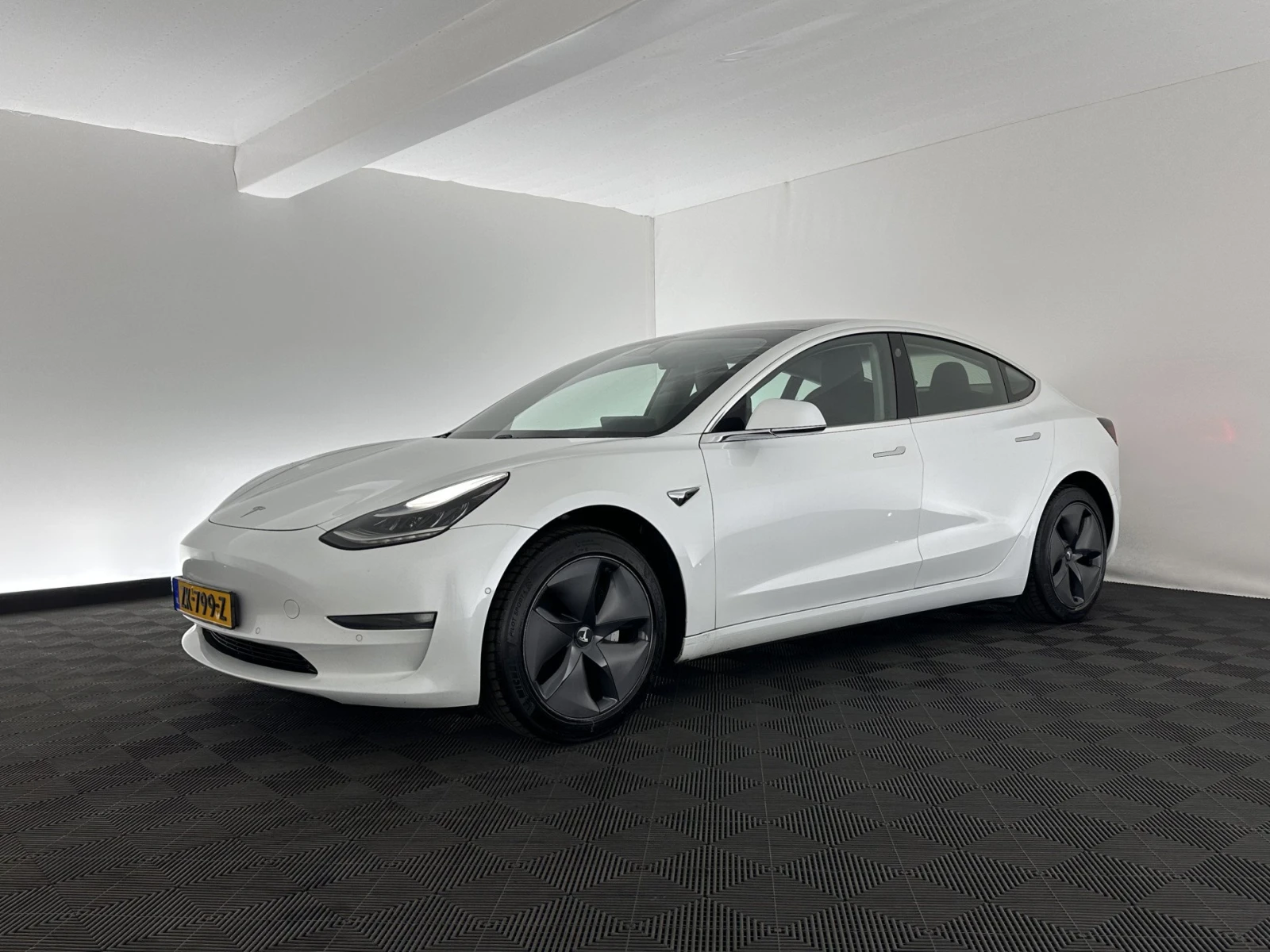 Tesla Model 3 Топ Цена Безупречна - изображение 2