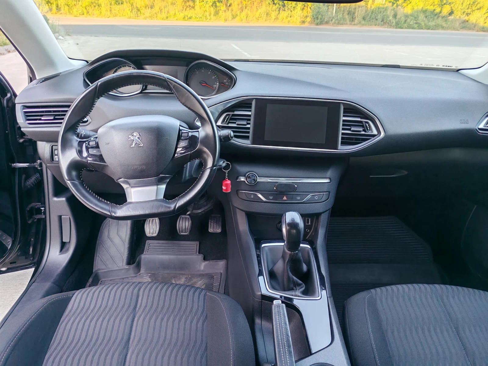 Peugeot 308 1.2i 2014G ������ | Mobile.bg � ����������� 13