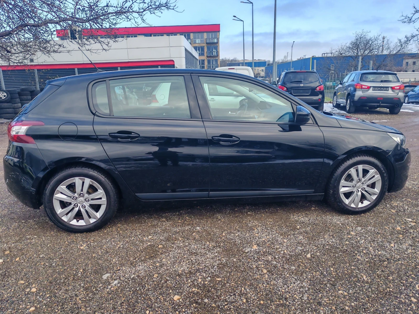 Peugeot 308 1.2i 2014G ХЕЧБЕК - изображение 4