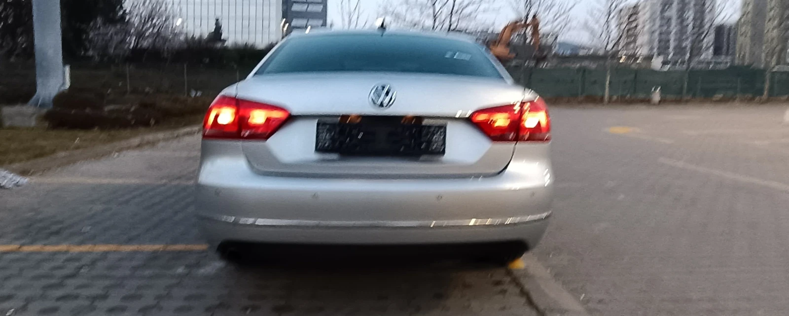 VW Passat 2.0TDI, снимка 10 - Автомобили и джипове - 53831255