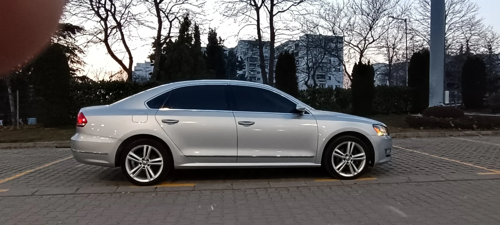 VW Passat 2.0TDI, снимка 4 - Автомобили и джипове - 53831255