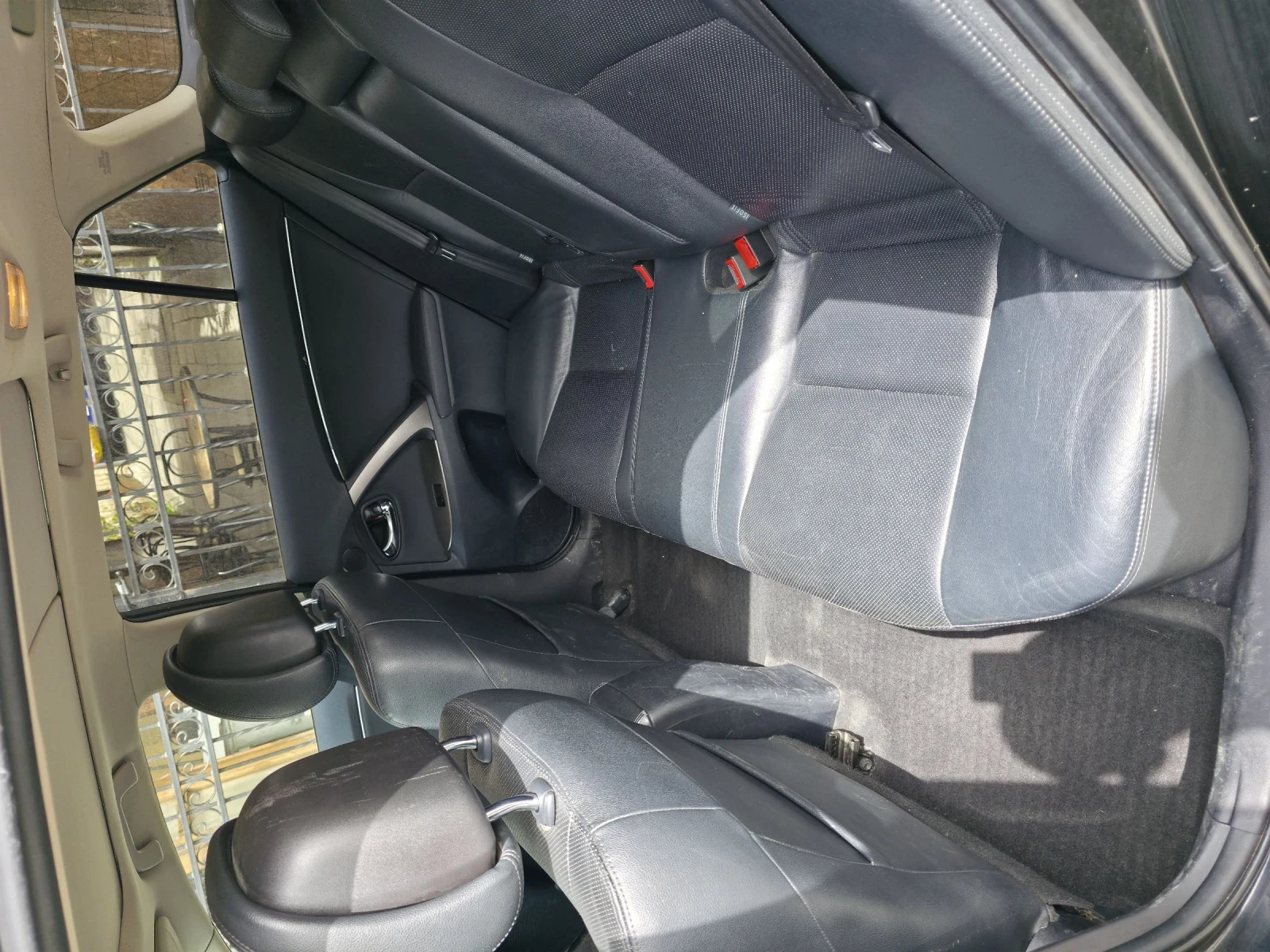 Toyota Avensis 2.0 D4D, снимка 13 - Автомобили и джипове - 53904323