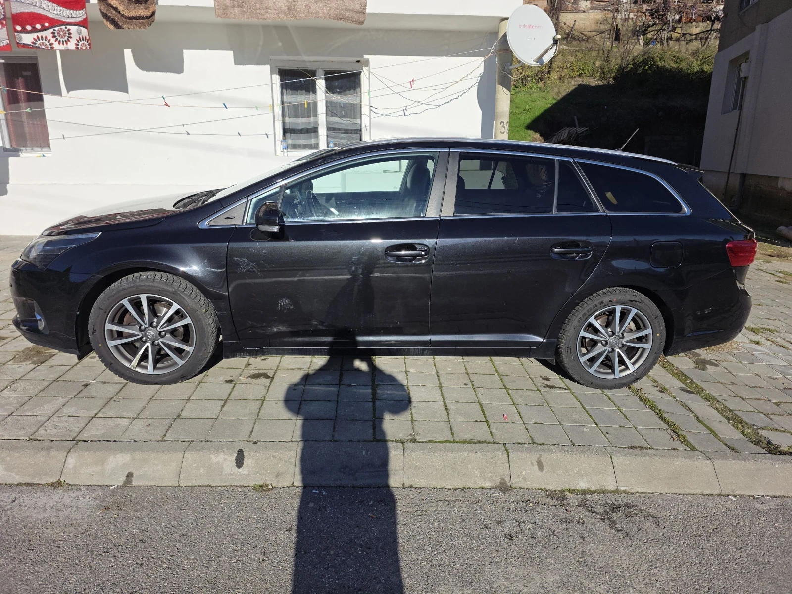 Toyota Avensis 2.0 D4D, снимка 4 - Автомобили и джипове - 53904323