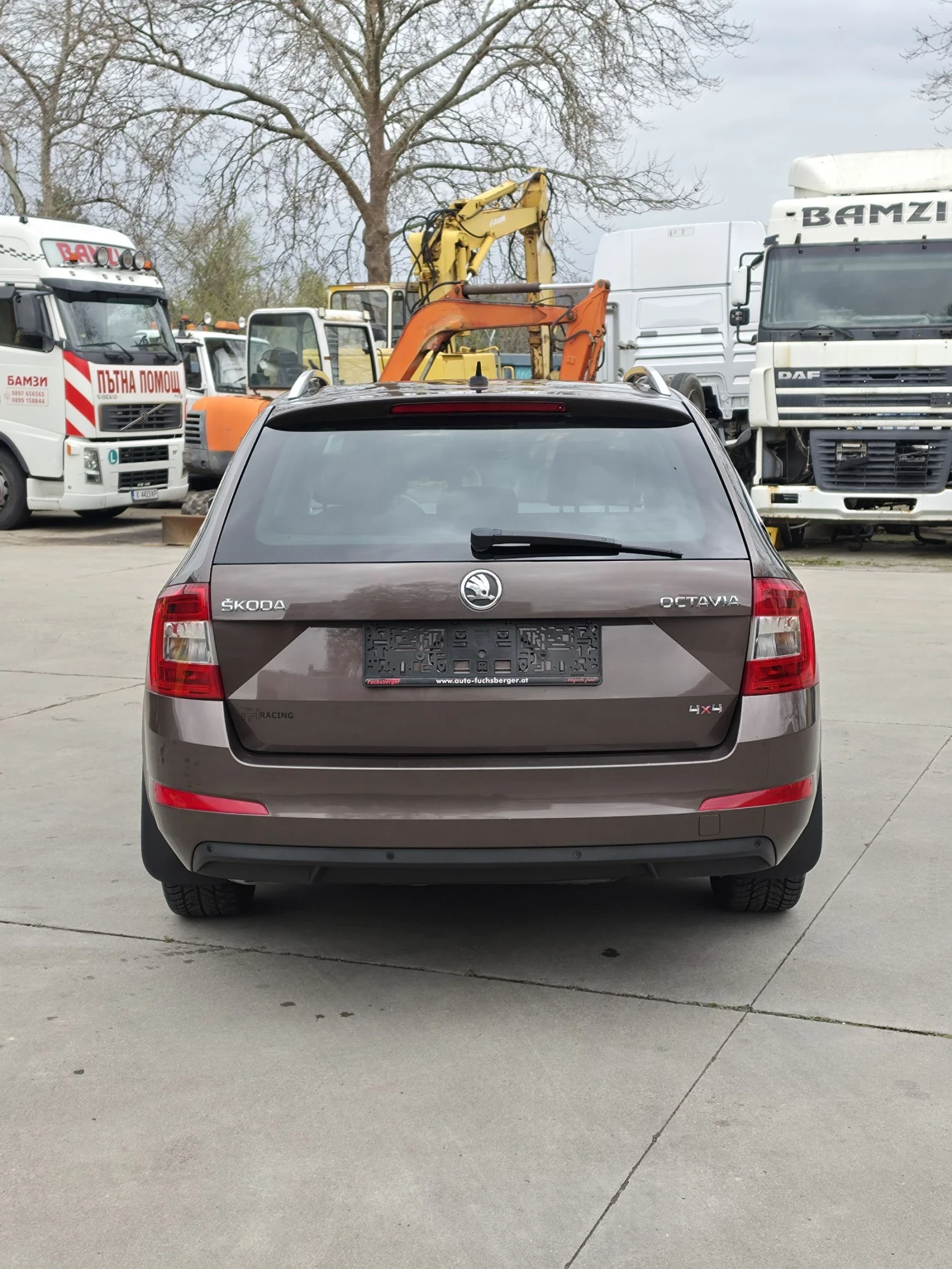 Skoda Octavia 1.6 TDI 105к.с., снимка 8 - Автомобили и джипове - 54042490