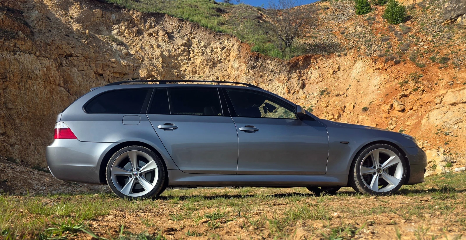 BMW 535 SAT-EDITION-M PACK , снимка 2 - Автомобили и джипове - 54520412