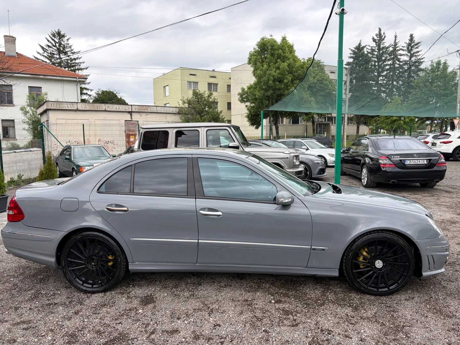 Mercedes-Benz E 320, снимка 3 - Автомобили и джипове - 54648308