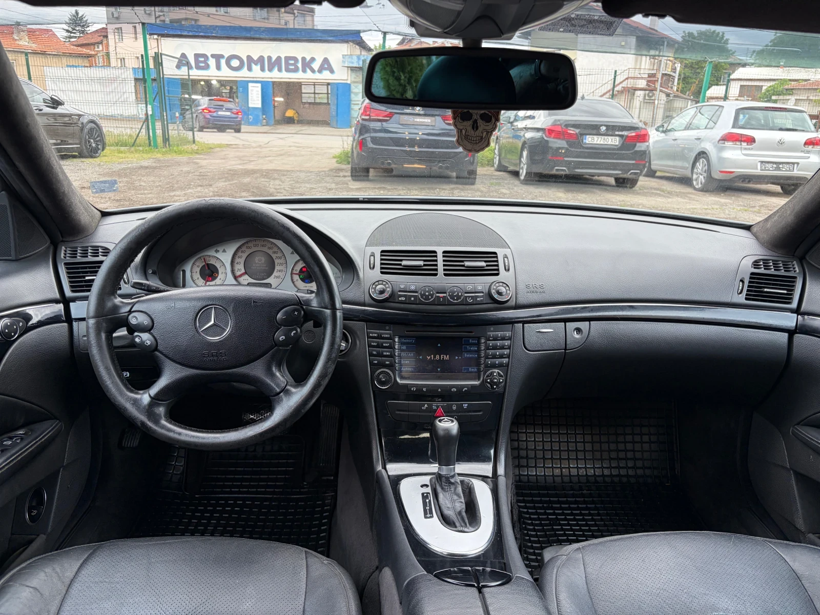 Mercedes-Benz E 320, снимка 12 - Автомобили и джипове - 54648308