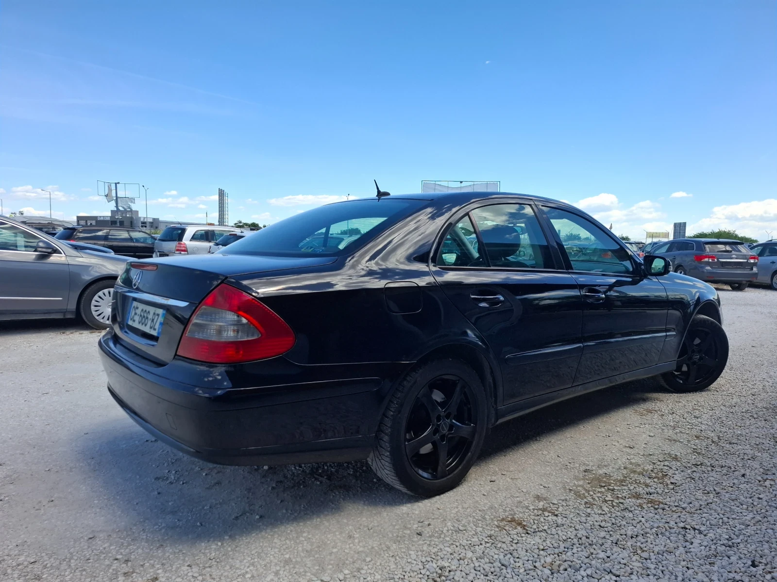 Mercedes-Benz E 220 2.2 CDI, снимка 4 - Автомобили и джипове - 54710955