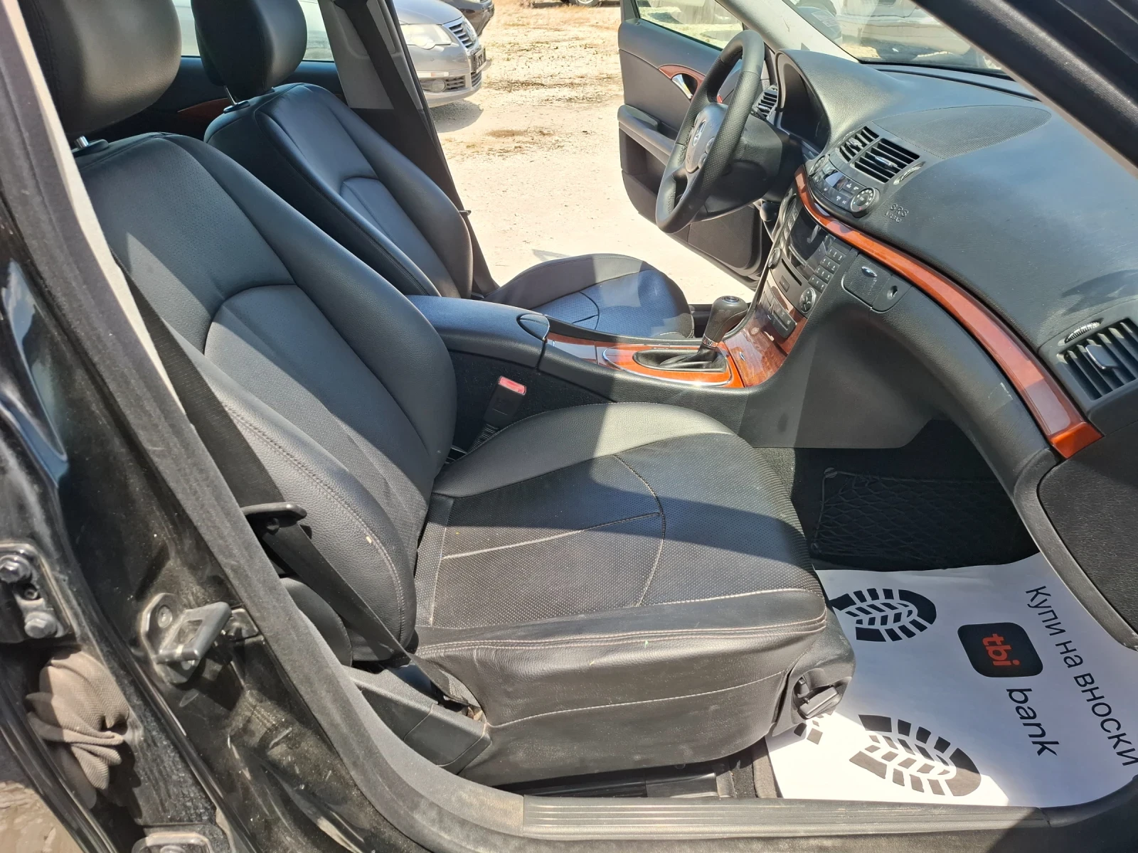 Mercedes-Benz E 220 2.2 CDI, снимка 14 - Автомобили и джипове - 54710955