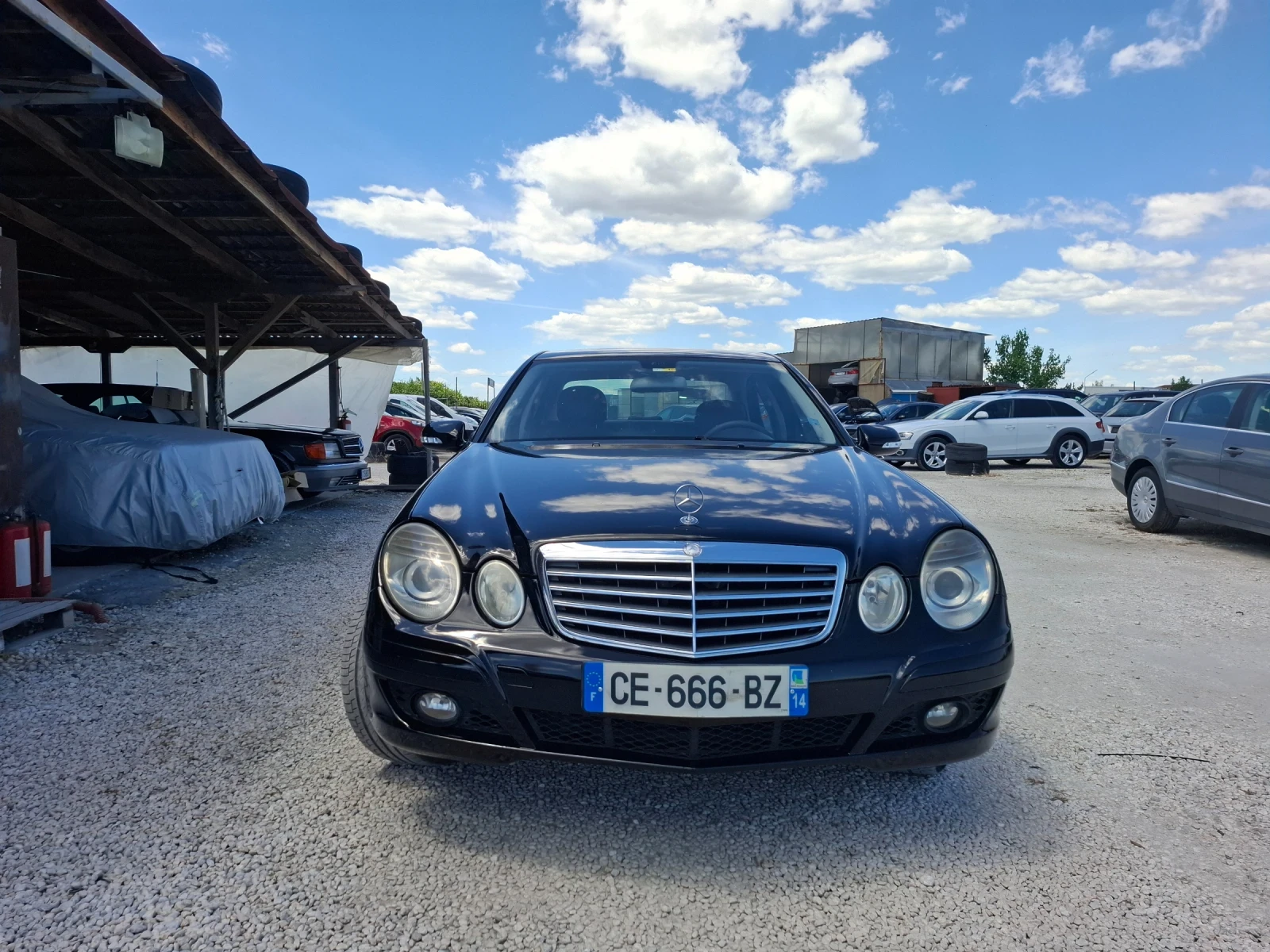 Mercedes-Benz E 220 2.2 CDI, снимка 2 - Автомобили и джипове - 54710955