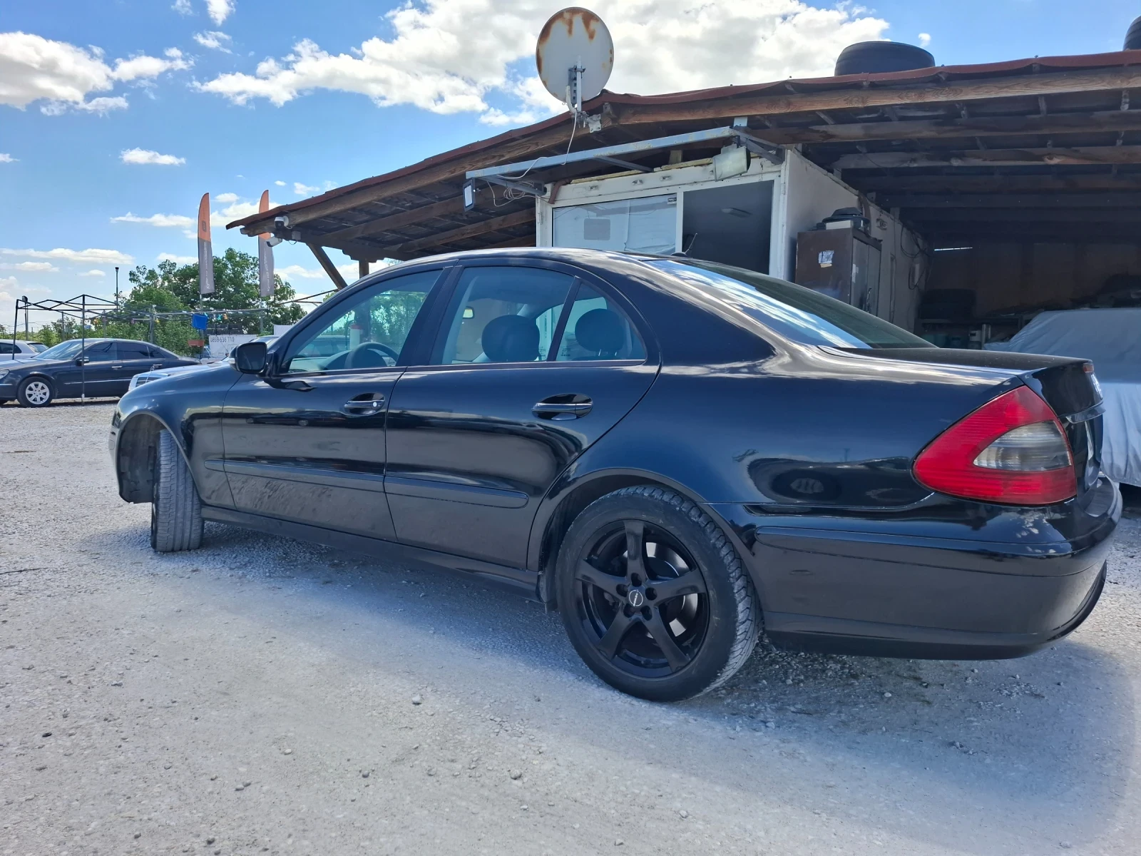 Mercedes-Benz E 220 2.2 CDI, снимка 6 - Автомобили и джипове - 54710955