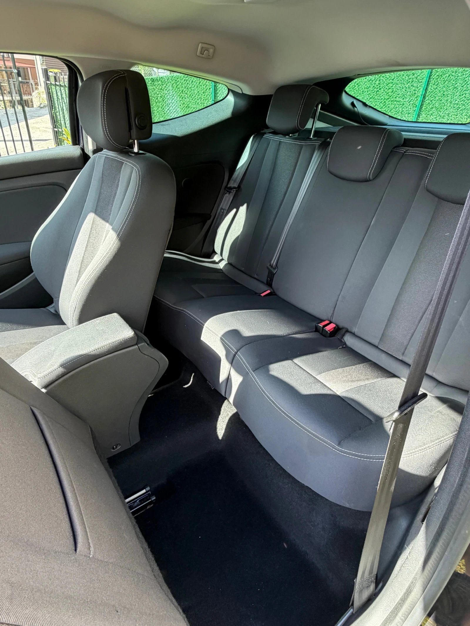 Renault Megane 1.9dCi, снимка 13 - Автомобили и джипове - 54917956