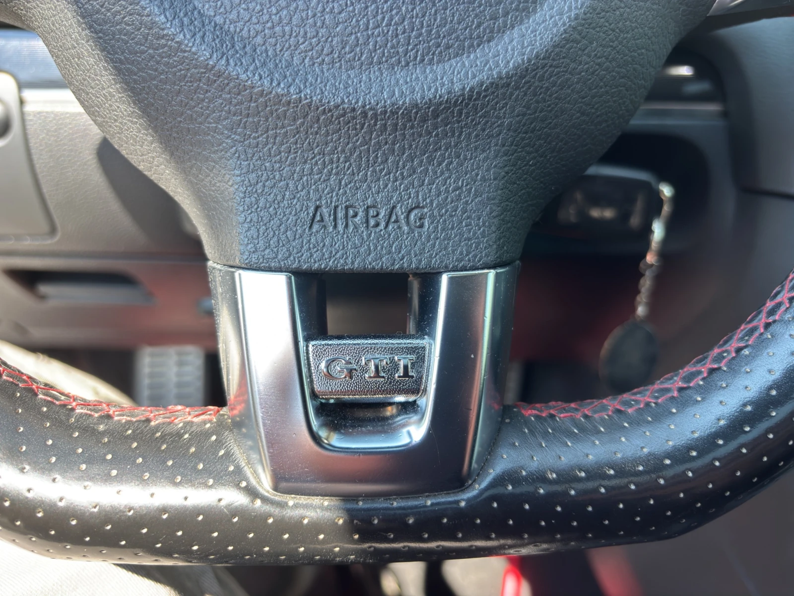 VW Golf GTi 2.0 210 hp, снимка 12 - Автомобили и джипове - 55085430