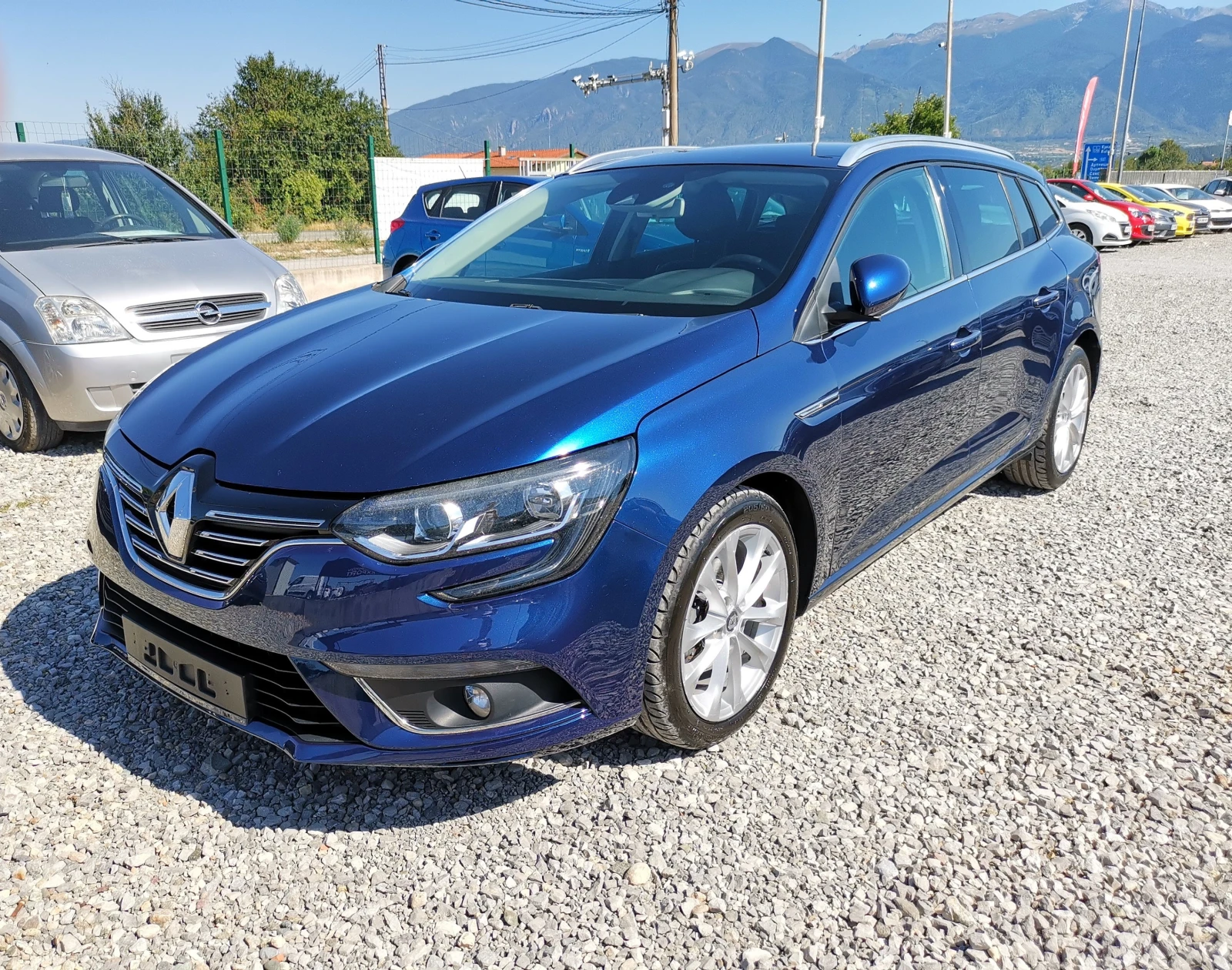 Renault Megane 1.5dCi NAVI / Реални КМ / 1 СОБСТВЕНИК / БЕЗ РЪЖДА