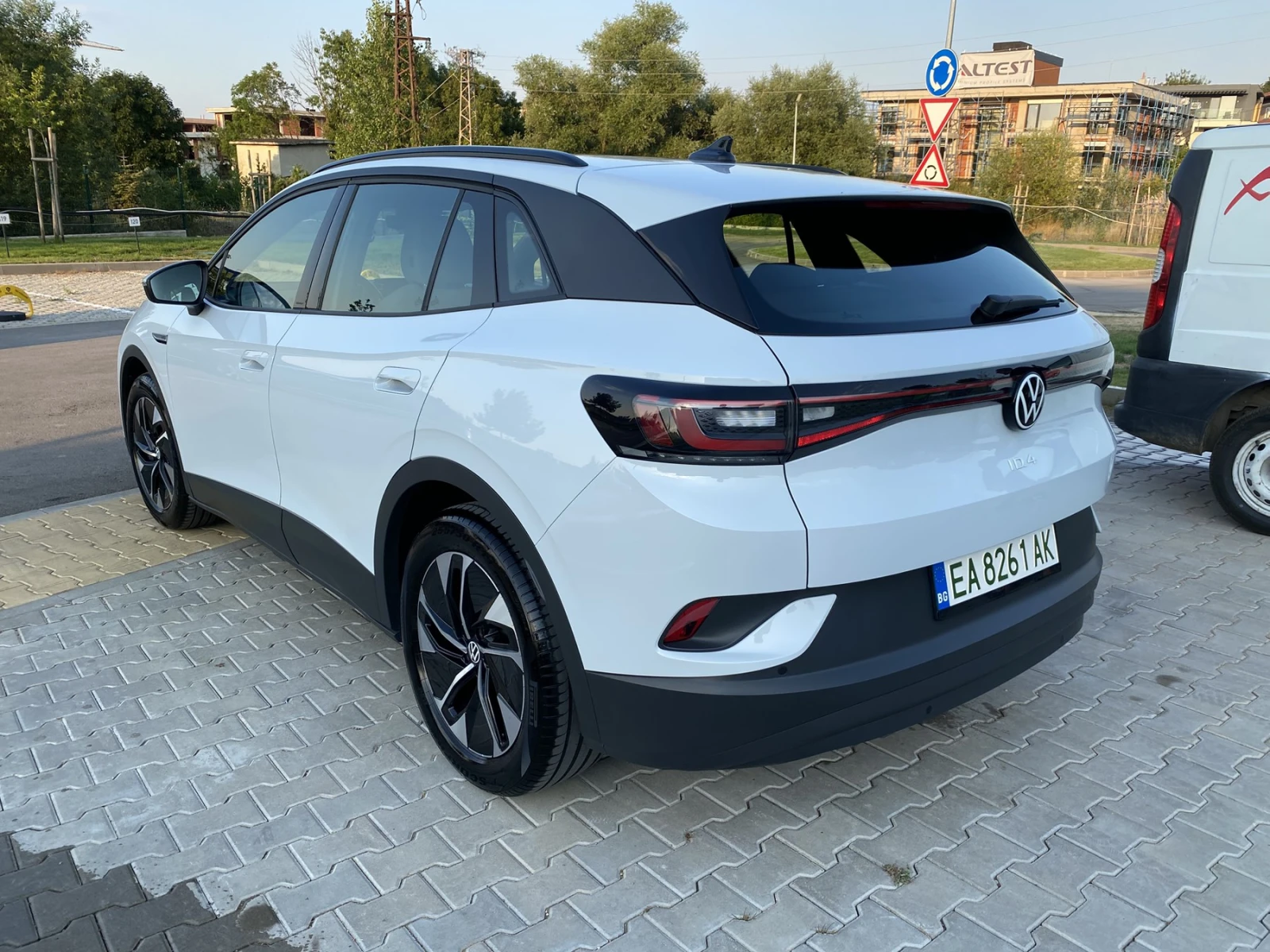 VW ID.4 Pro Performance/ 82 kWh/ 93% SOH, снимка 7 - Автомобили и джипове - 55590050