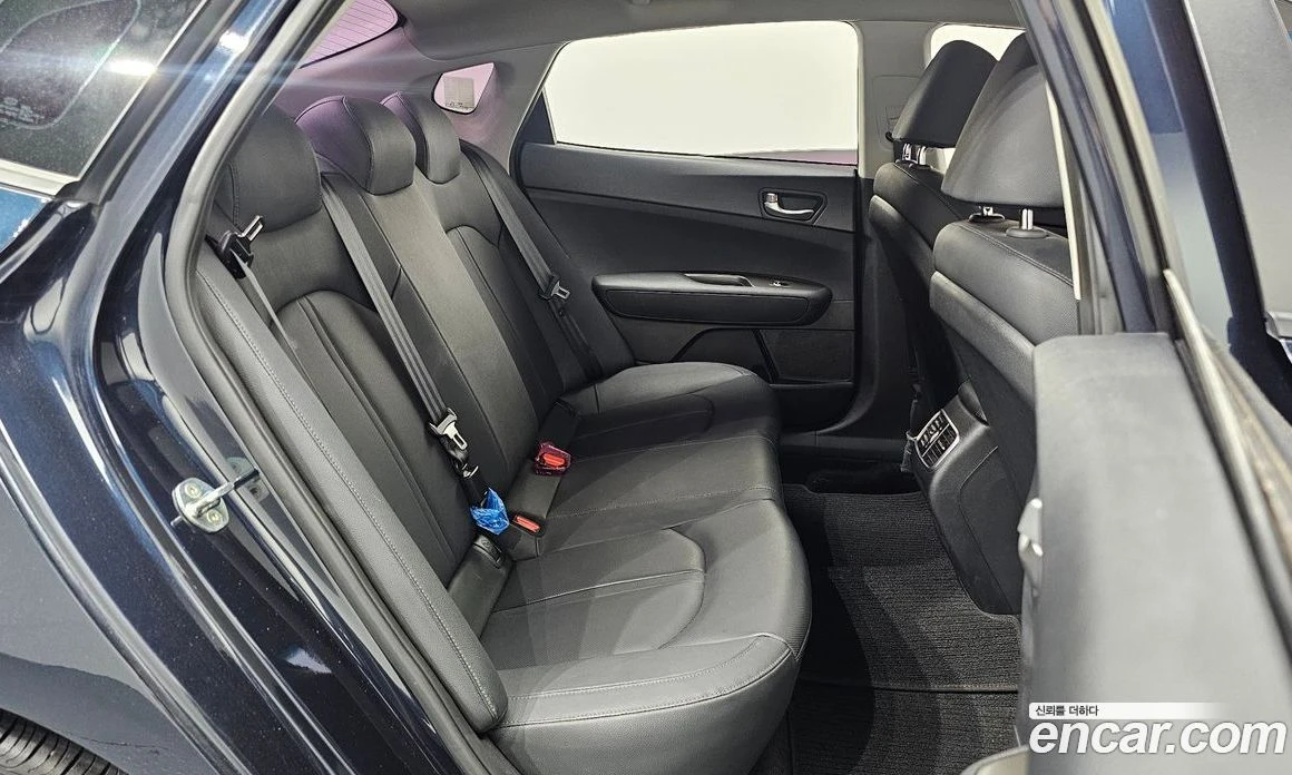 Kia K5 1.7 Diesel Prestige, снимка 16 - Автомобили и джипове - 55669082