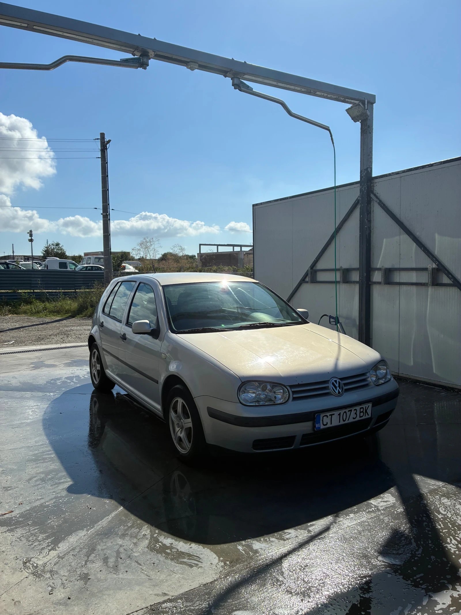 VW Golf, снимка 2 - Автомобили и джипове - 56010584